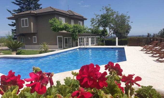 Alcover Villa | Close to Salou and just steps from the village!
