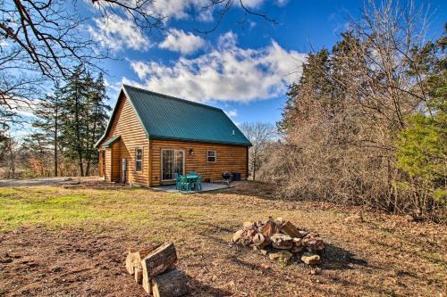 New Haven House | Close to Vineyards Updated New Haven Retreat!
