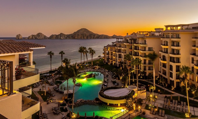 Los Cabos Condo | Closest 2 bedroom to Ocean! Overlooking Pool! PickelBall at Resort!