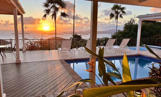 Estate Beverhoutberg and Esperance Villa | Cloud Nine! Spectacular Sunsets, Privacy, Pool, Spa & AC- Near Town & Beaches!
