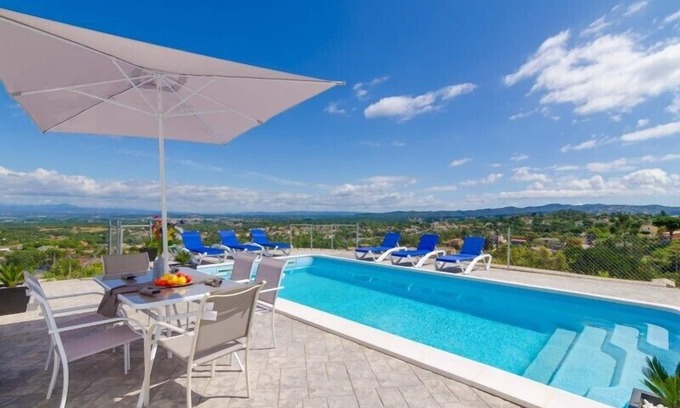 Mont Barbat Villa | Club Villamar - Modern minimalist house completely renovated with private pool and spectacular vi.