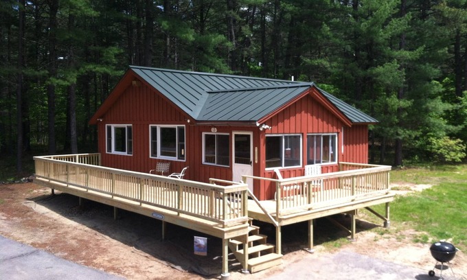 Center Ossipee Cabin | Cluck's Cabin - Lakes Region/Mt Washington Valley - Dog Friendly, AC,