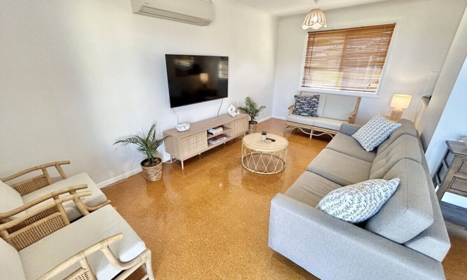 Port Hughes Apartment | Coastal Break - Peaceful 3 BR Home Near the Beach