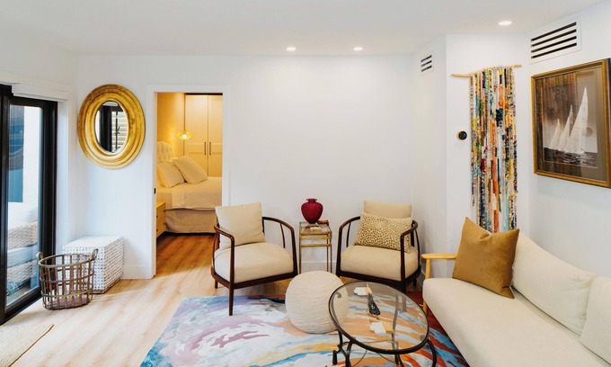 Jupiter Condo | Coastal Chic 1BR Retreat – Walk to Jupiter Beach!