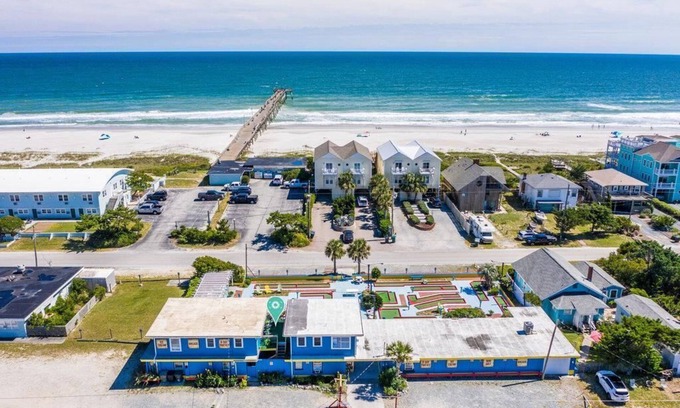 Topsail Beach Condo | Coastal Cottage - Upscale 2 BR Condo at Mini Golf