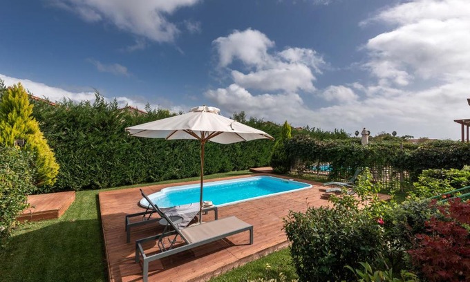 Pylos-Nestoras Apartment | Coastal Dreamy Retreat, Dive in Dimitra's Paradise