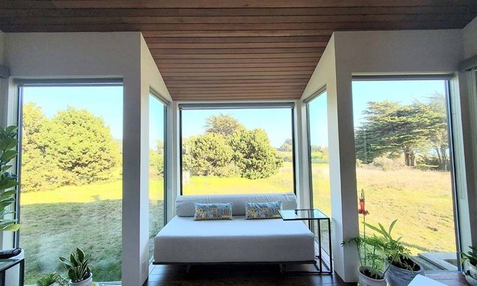 Sea Ranch House | Coastal Elegance & Modern Retreat w/Hot tub and Bluff-trail access