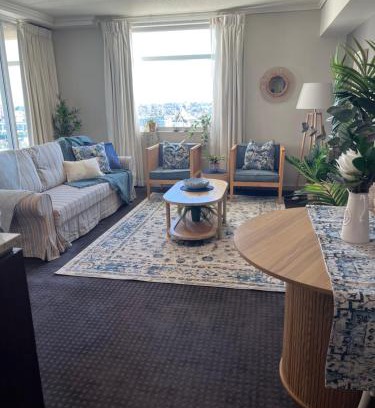 Brisbane Central Business District Apartment | Coastal Escape with River Views in Casino Towers