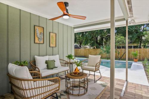 Sarasota Springs House | Coastal Pool Bungalow - 15 Mins to Famous Beaches