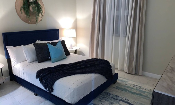Beverly Hills Apartment | Coastal Vibe High-Rise Luxury 2BR - 24HR Security