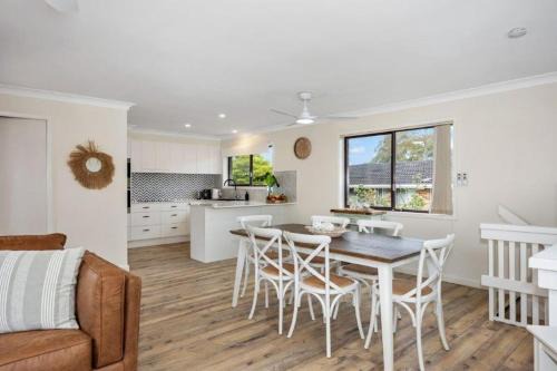 Mollymook Beach House | Coastal Villa Mollymook Beach