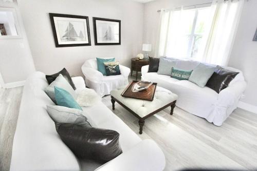 Tequesta House | Coastal Village Retreat