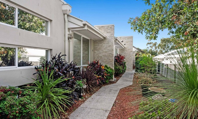 Upper Coomera House | Coaster By Khove Summ