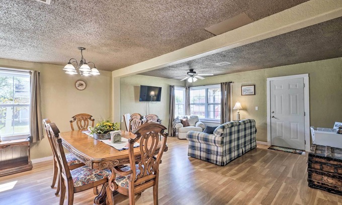 Hermitage House | ‘Cobblestone Cottage' - 10 Mi to Pomme de Terre!