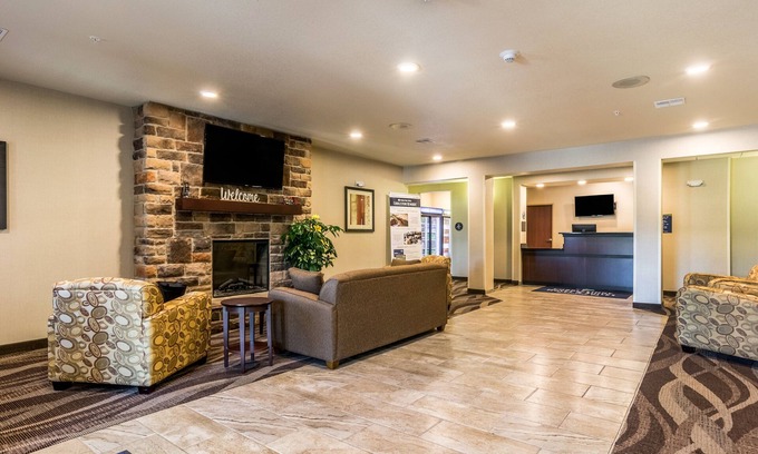 Greenville Hotel | Cobblestone Hotel & Suites - Greenville