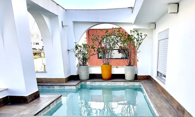 Vila Alzira Apartment | Cobertura 3 dormitórios, com piscina e churrasqueira privativas, até 6 pessoas