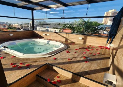 Vila Suzana Villa | Cobertura Triplex de Luxo com Jacuzzi