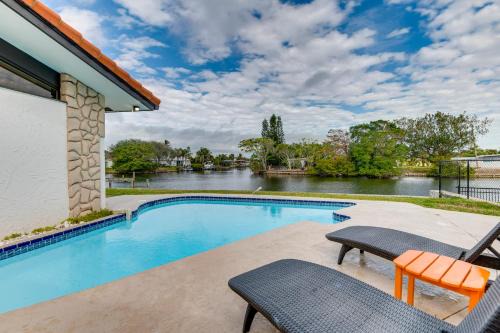 Cocoa Beach House | Cocoa Beach House on Banana River Walk to Ocean!