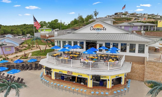 Gravois Mills Hotel | Coconuts RV Resort