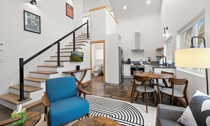 Brentwood-Darlington House | Coda - Brand New! Amazing Space