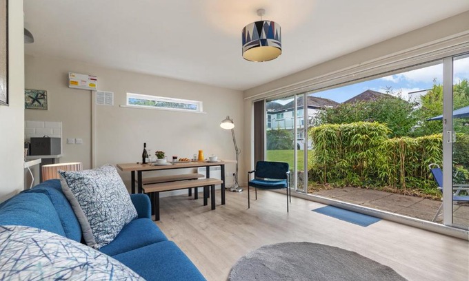 Saundersfoot Apartment | Coedrath Park 21 - Walk to Beach, Parking