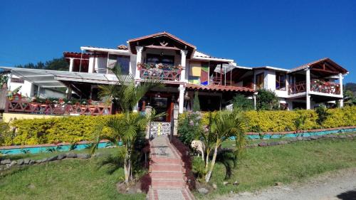 Jardin Bed & Breakfast | Coliving LA BOIRA