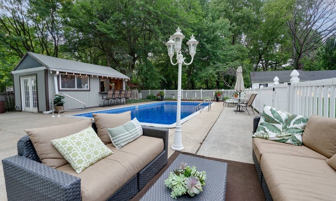 Mission House | Colonial Oasis w/Pool & Spa π Near Hwy, Sleeps 9