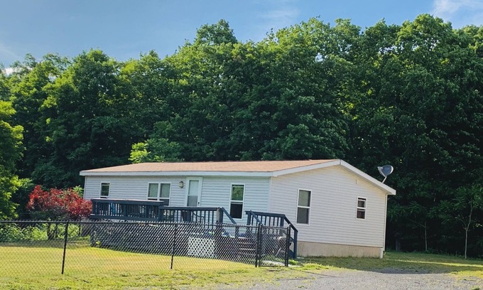 Freehold House | Come and stay at our Catskill Hideaway! Freehold, NY