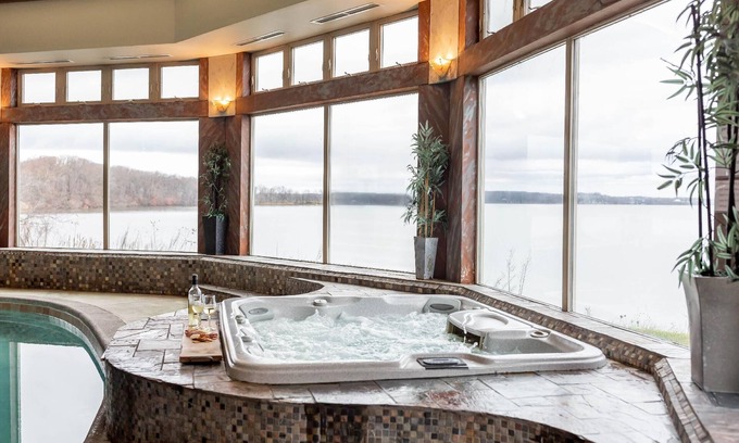Earlville Villa | Come enjoy our luxurious 10,000 sq