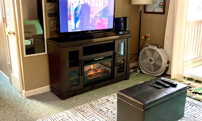 Sugar Mountain Condo | Come Feel What It's Like to Relax at 4900' (ski in/out)
