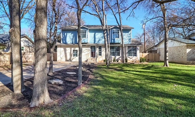 Round Rock West House | Come home to a thoughtfully designed home for Round Rock/Austin professionals