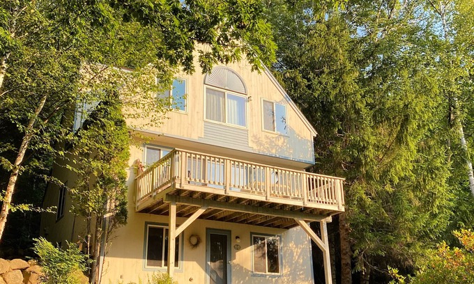 Campton House | Come in & cozy up in beautiful lodge in Waterville Valley.