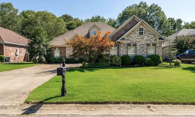 Conway House | Come see the eclipse! Full house rental available!n