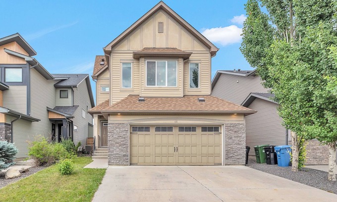 Southeast Calgary House | Come stay at a quiet room in a safe area in the south of Calgary. Must love dogs