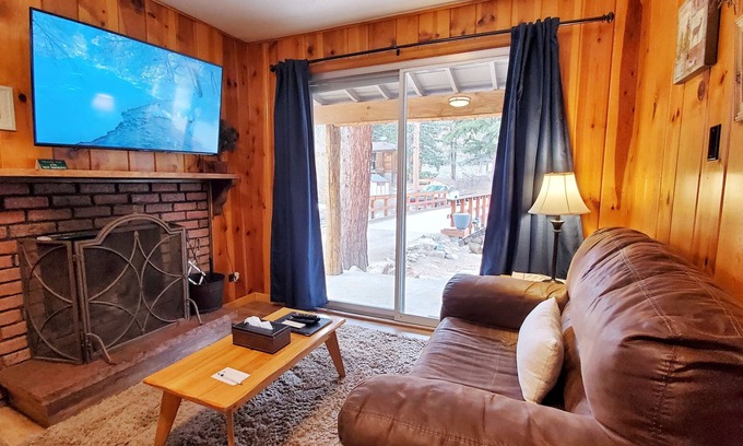 Estes Park Hotel | Come stay at the Rustic River Lodge for unbelievable views!