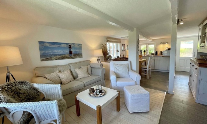 Stinteck House | Comfortable living by the North Sea (only 200m). May-Sept. free beach chair