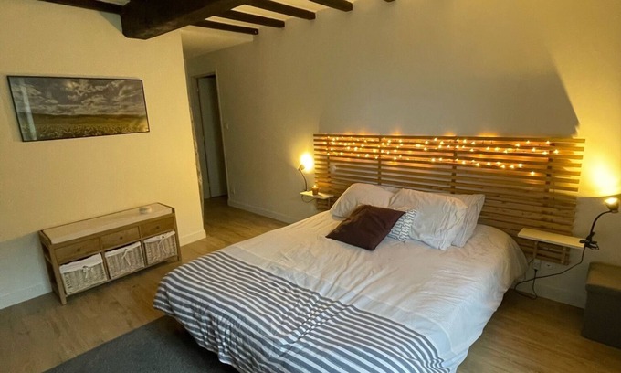 Saint-Sulpice-de-Roumagnac Bed & Breakfast | Comfortable guest rooms with swimming pool, quiet, in the heart of the countryside