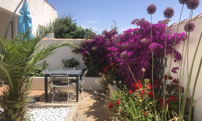 Saintes-Maries-de-la-Mer Apartment | Comfortable apartment with courtyard close to the center and beach.