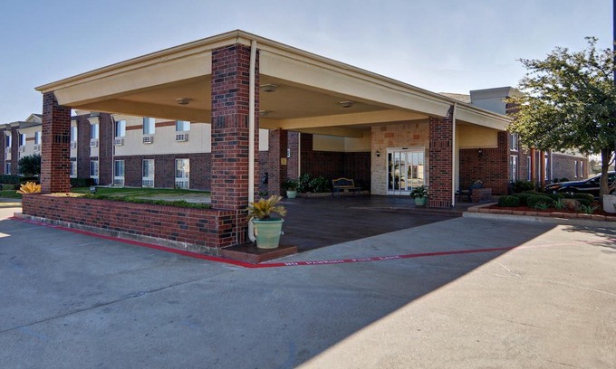 Red Oak Hotel | Comfort Inn Red Oak