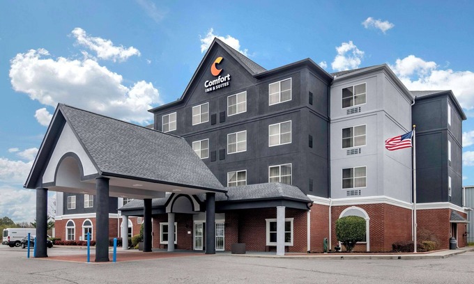 Calhoun Hotel | Comfort Inn & Suites Calhoun South