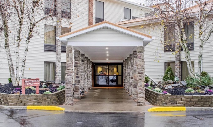 Milnesville Hotel | Comfort Inn West Hazleton
