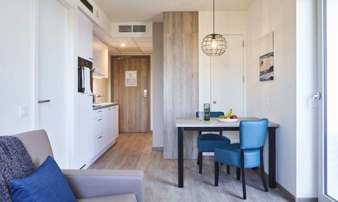Zeebrugge Apartment | Comfort Suite for 2 persons near the beach of Zeebruges