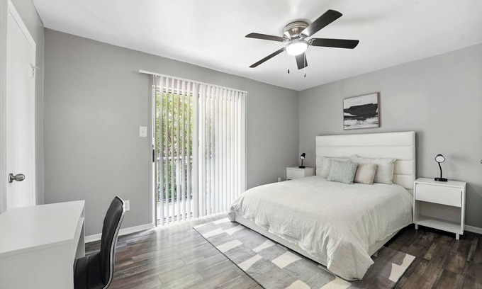 Southridge Apartment | Comfortable 2BR Extended Stay I Onsite Parking