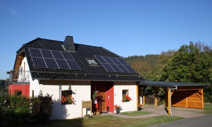 Hohenfels-Essingen Apartment | Comfortable 3 star holiday apartment in south location wit terrace
