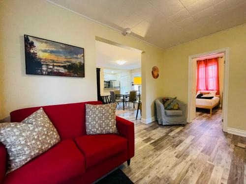 Merritton Apartment | Comfortable and Convenient Apartment in Central Niagara