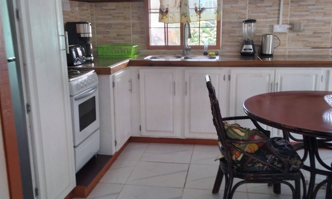 Hillsborough Apartment | Comfortable apartment close to Tyrell Bay Marina
