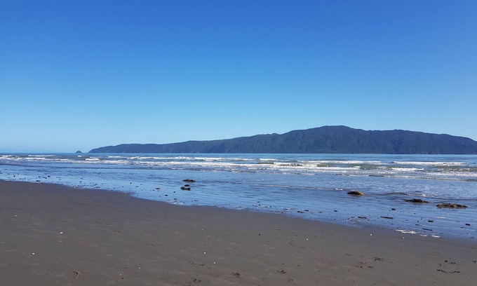 Paraparaumu Beach House | Comfortable beach house 200 meters from Paraparaumu beach