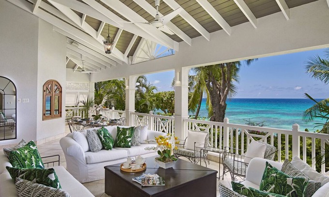 Fitts Village House | Comfortable Beachfront Home - La Paloma (3 bed)