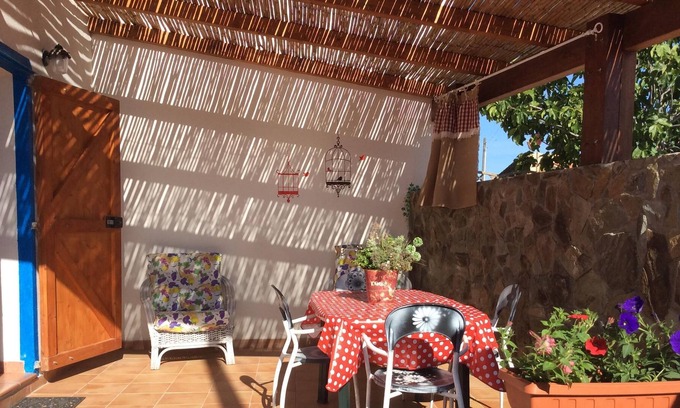 Biancareddu House | Comfortable family house with garden in the hamlet of Biancareddu.