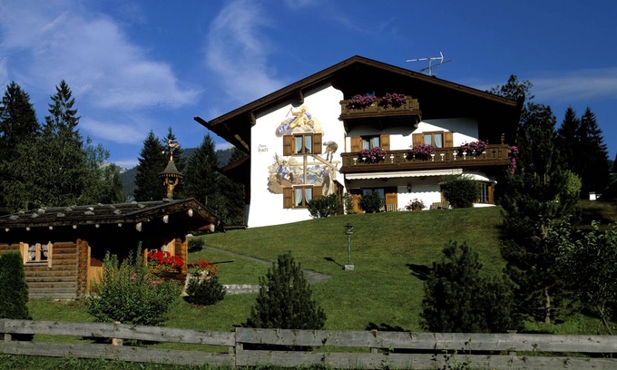 Kruen Condo | Comfortable holiday apartments furnished in a Bavarian country house style